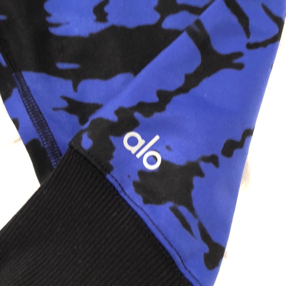 ALO goddess yoga pants - Picture 3 of 4